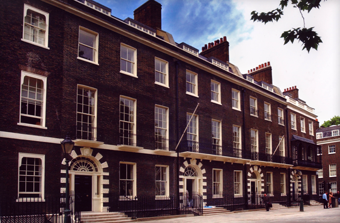 Commercial | Avi Contracts Ltd